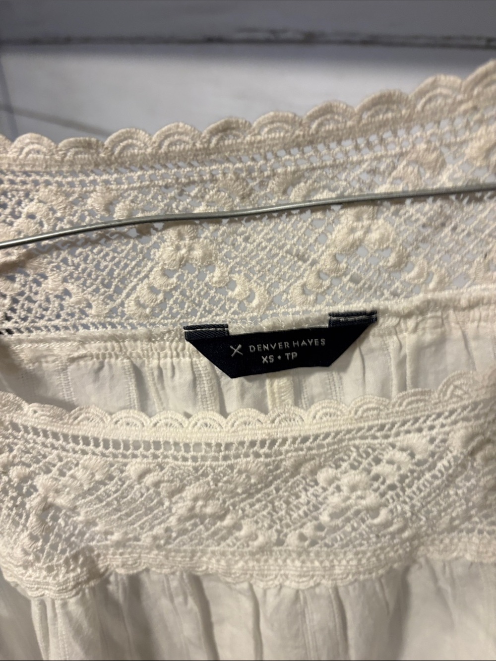 Denver Hayes Cream Lace Yoke Sleeveless Camisole - Picture 2 of 2